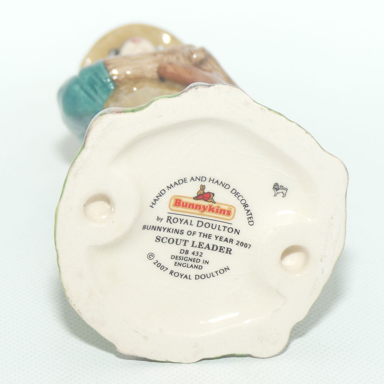 DB432 Royal Doulton Bunnykins Scout Leader | Box + Cert