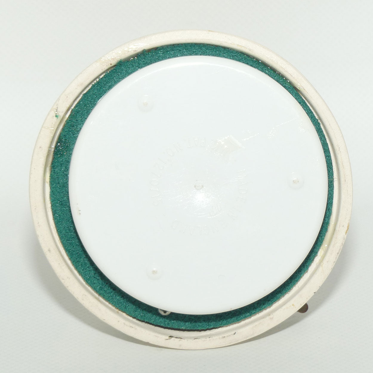 DB053 Royal Doulton Bunnykins Carol Singer Music Box