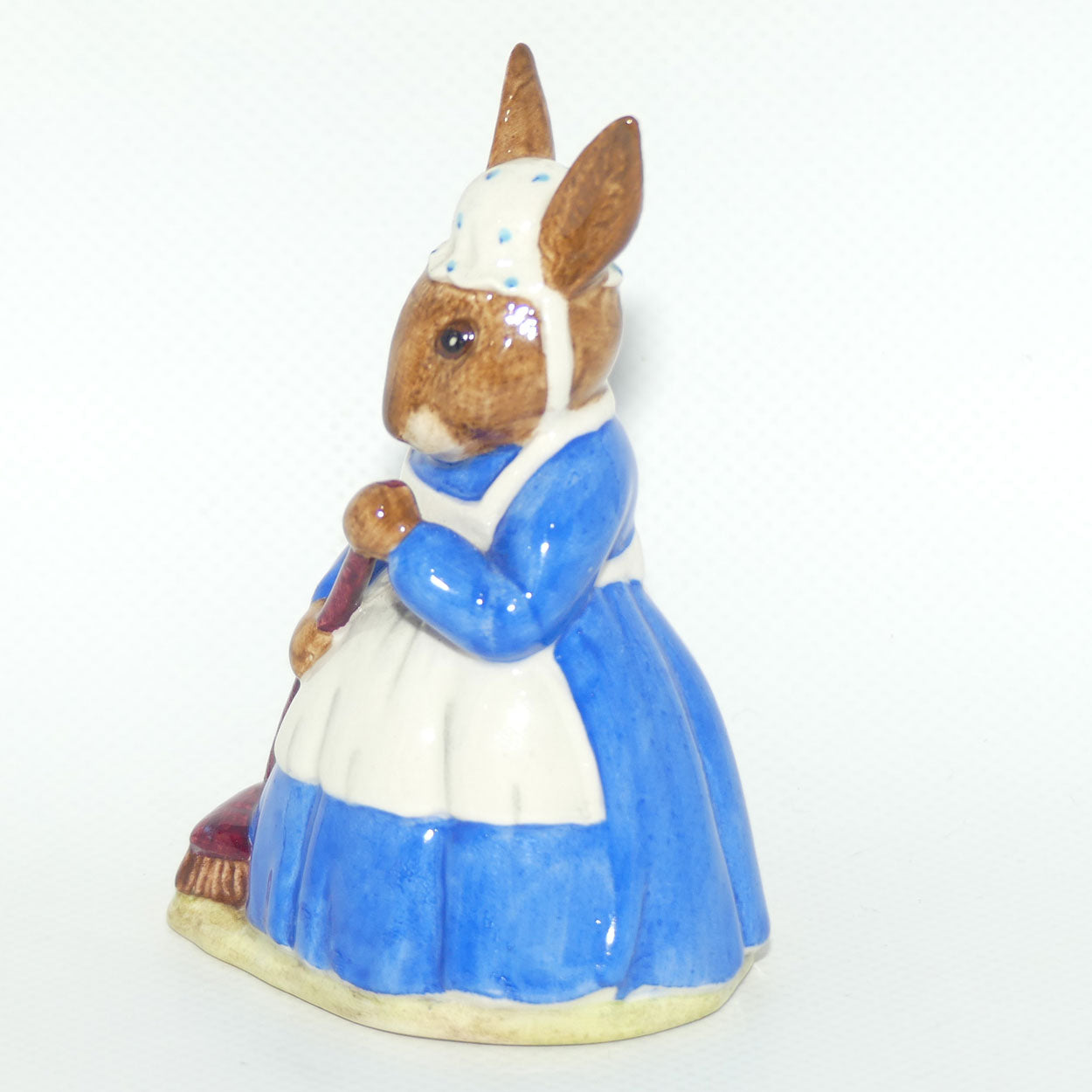 DB006 Royal Doulton Bunnykins Clean Sweep | BK2 | no box