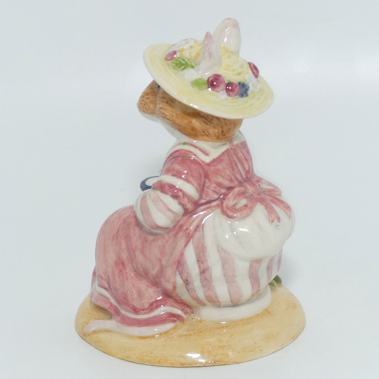 DBH25 Royal Doulton Brambly Hedge figure | Mrs Saltapple | #1