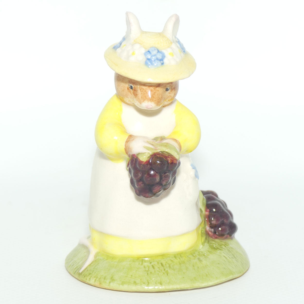 DBH33 Royal Doulton Brambly Hedge figure | Primrose Picking Berries | #2 | no box
