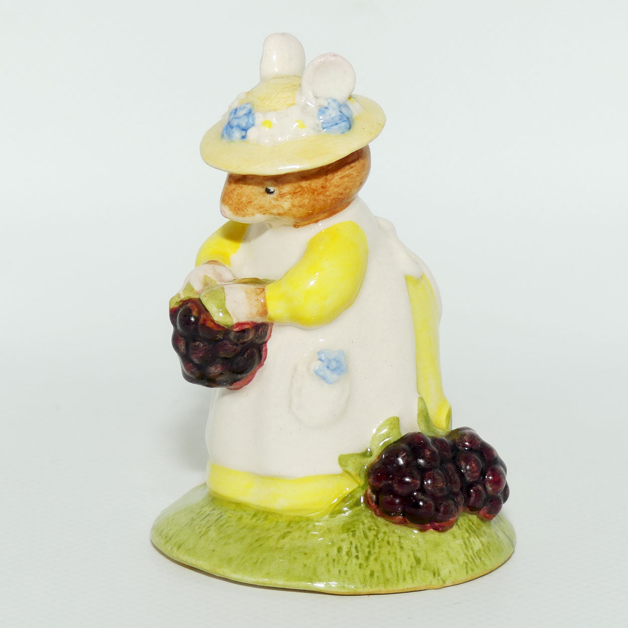 DBH33 Royal Doulton Brambly Hedge figure | Primrose Picking Berries | #2 | no box