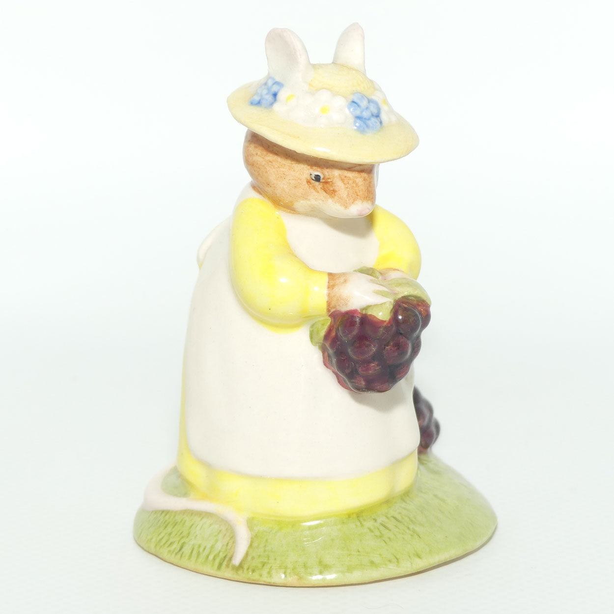 DBH33 Royal Doulton Brambly Hedge figure | Primrose Picking Berries | #2 | no box
