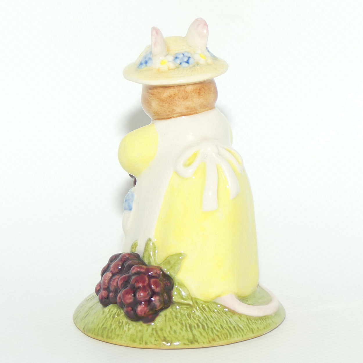 DBH33 Royal Doulton Brambly Hedge figure | Primrose Picking Berries | Boxed #1