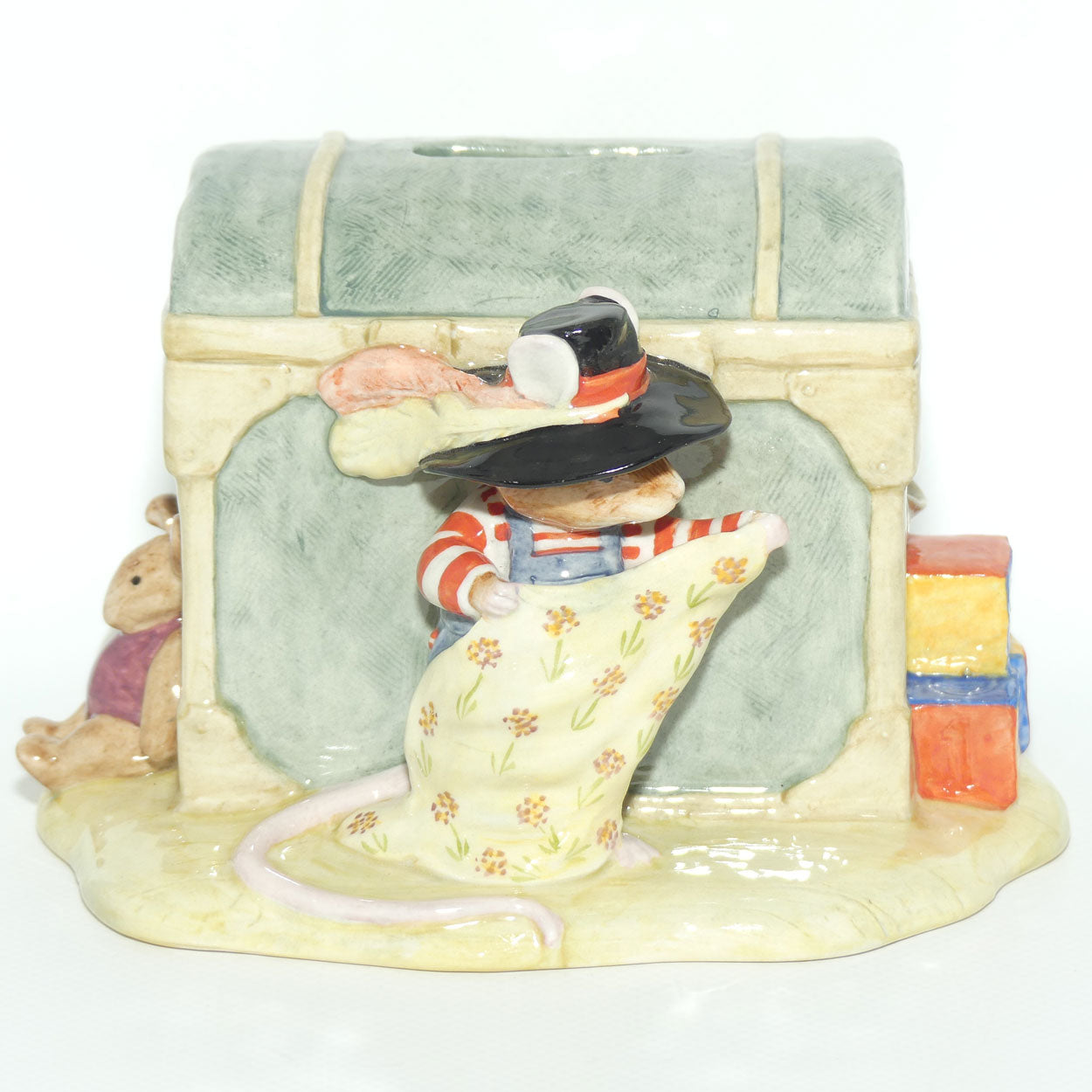 DBH35 Royal Doulton Brambly Hedge tableau figure | Wilfred and the Toy Chest Money Box | boxed #2