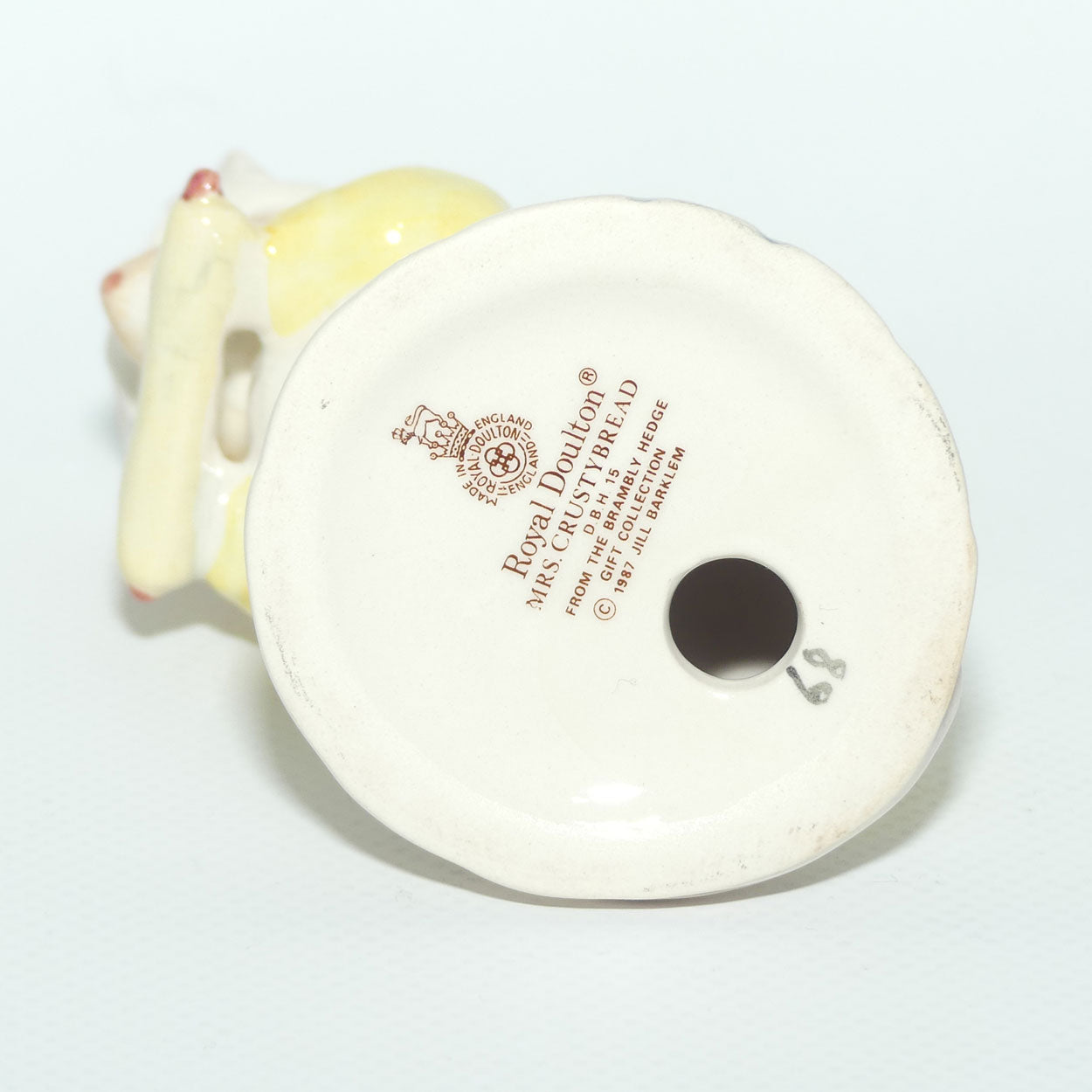 DBH15 Royal Doulton Brambly Hedge figure | Mrs Crustybread | #2