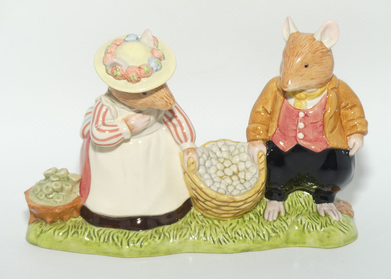 DBH66 Royal Doulton Brambly Hedge figure | Off to Pick Mushrooms | boxed