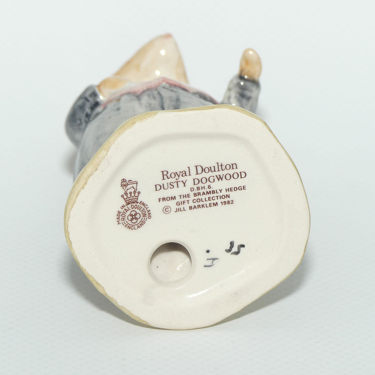 DBH6 Royal Doulton Brambly Hedge figure | Dusty Dogwood