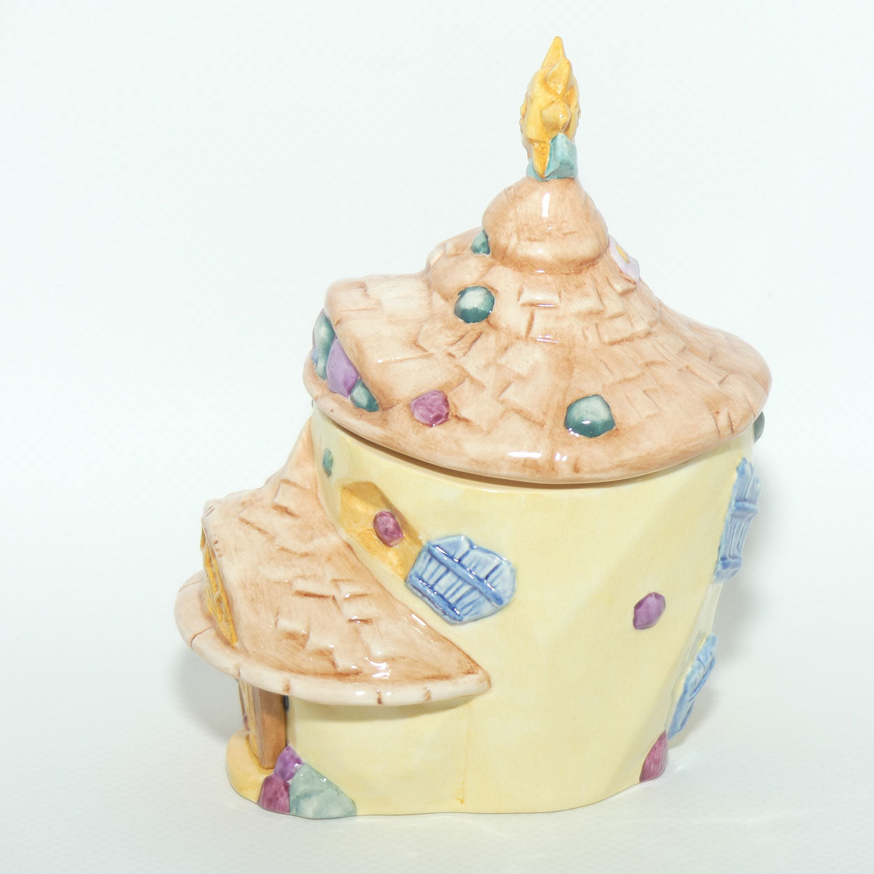 DF18 Royal Doulton Disney | Fairies series | Firefly Cottage trinket box