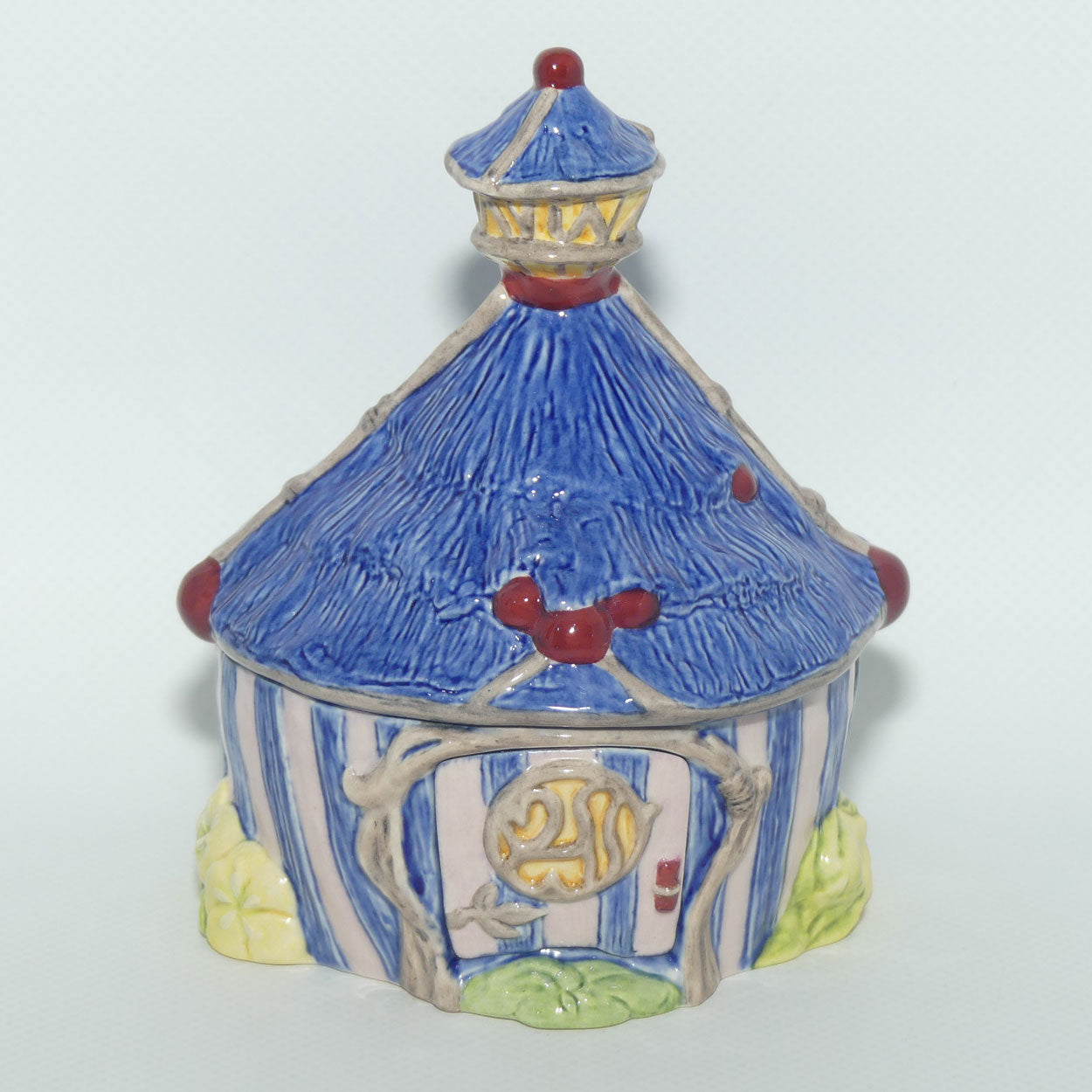 DF19 Royal Doulton Disney | Fairies series | Colourful Cottage trinket box