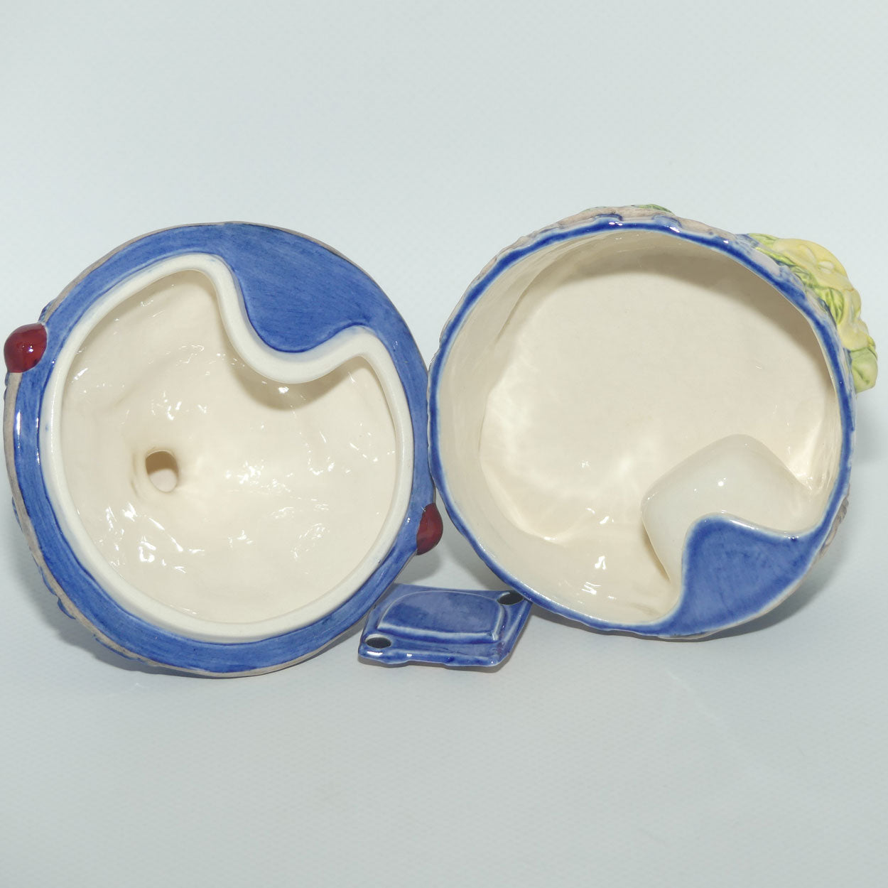 DF19 Royal Doulton Disney | Fairies series | Colourful Cottage trinket box