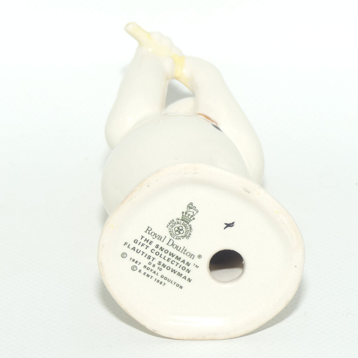 DS10 Royal Doulton Snowman figure Flautist Snowman