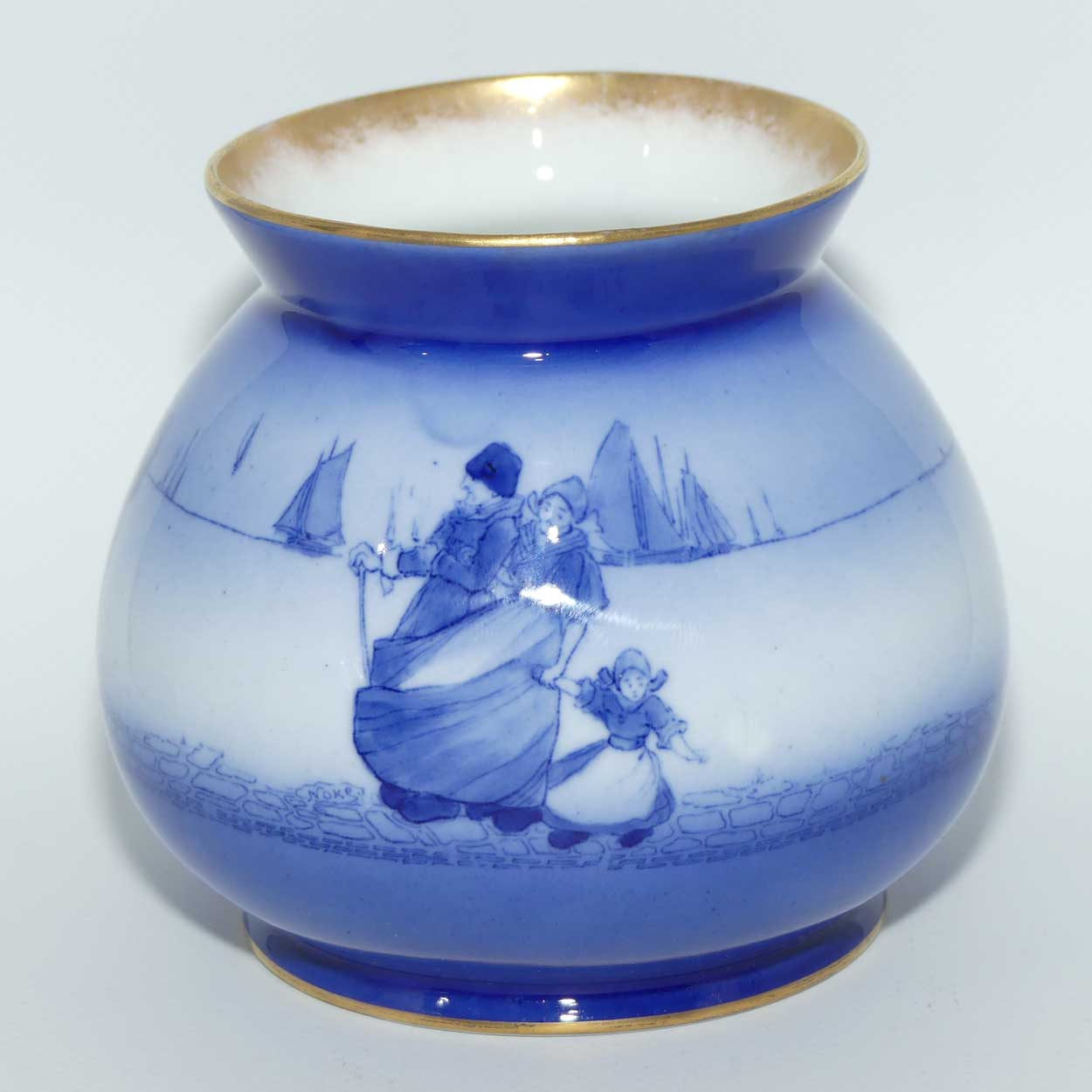 Royal Doulton Blue Dutch D squat bulbous vase E2746 | Superb Blue and White