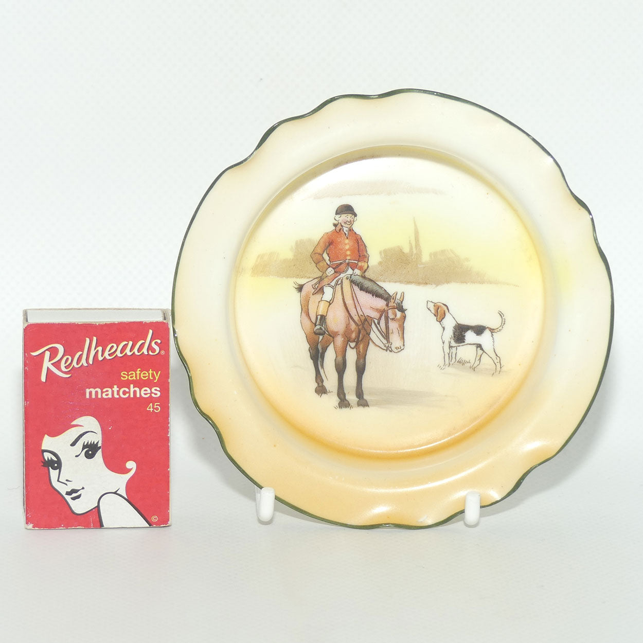 Royal Doulton Coaching Days fancy dish E3804 | Huntsman at ease on his horse