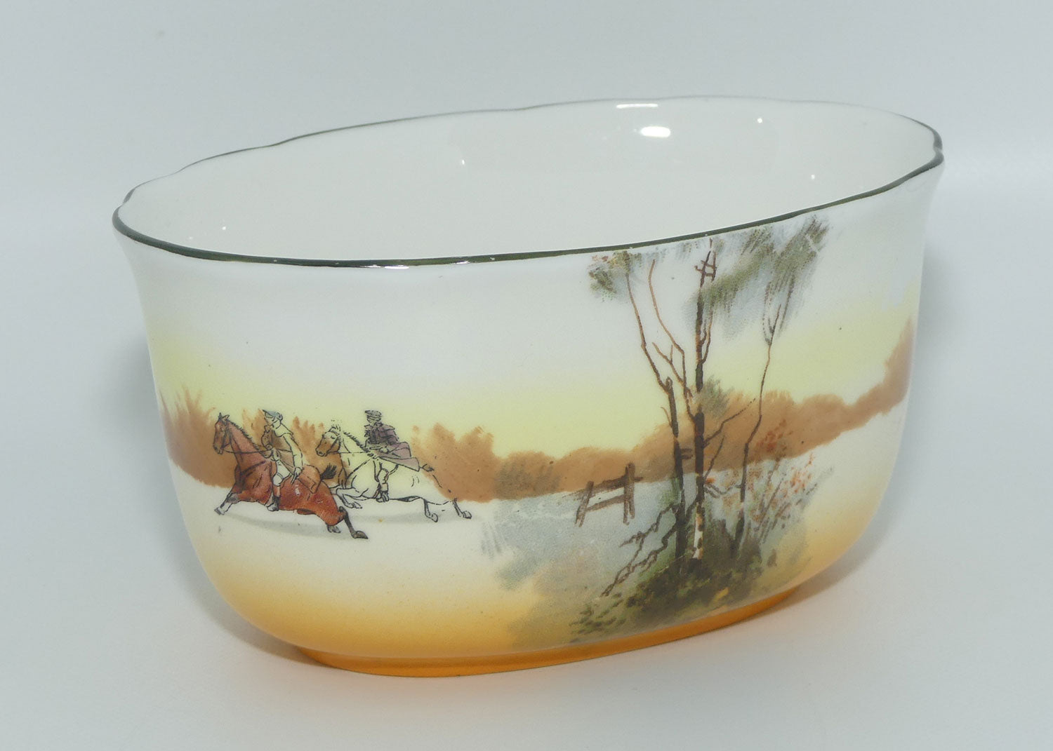 Royal Doulton Coaching Days oval sugar bowl | E3804