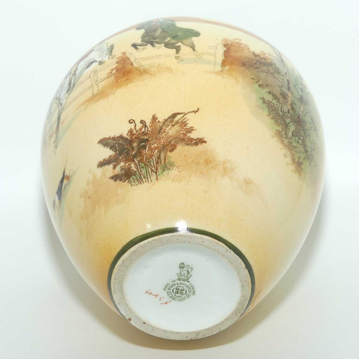 Royal Doulton Hunting | John Peel Hunting ovoid vase E3804