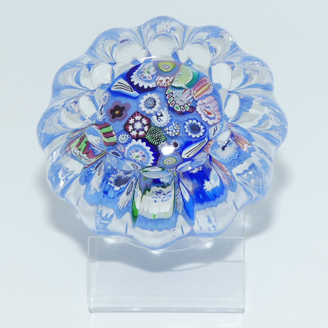 John Deacons Scotland | Daisy shape Magnum paperweight | End of Day | Blue