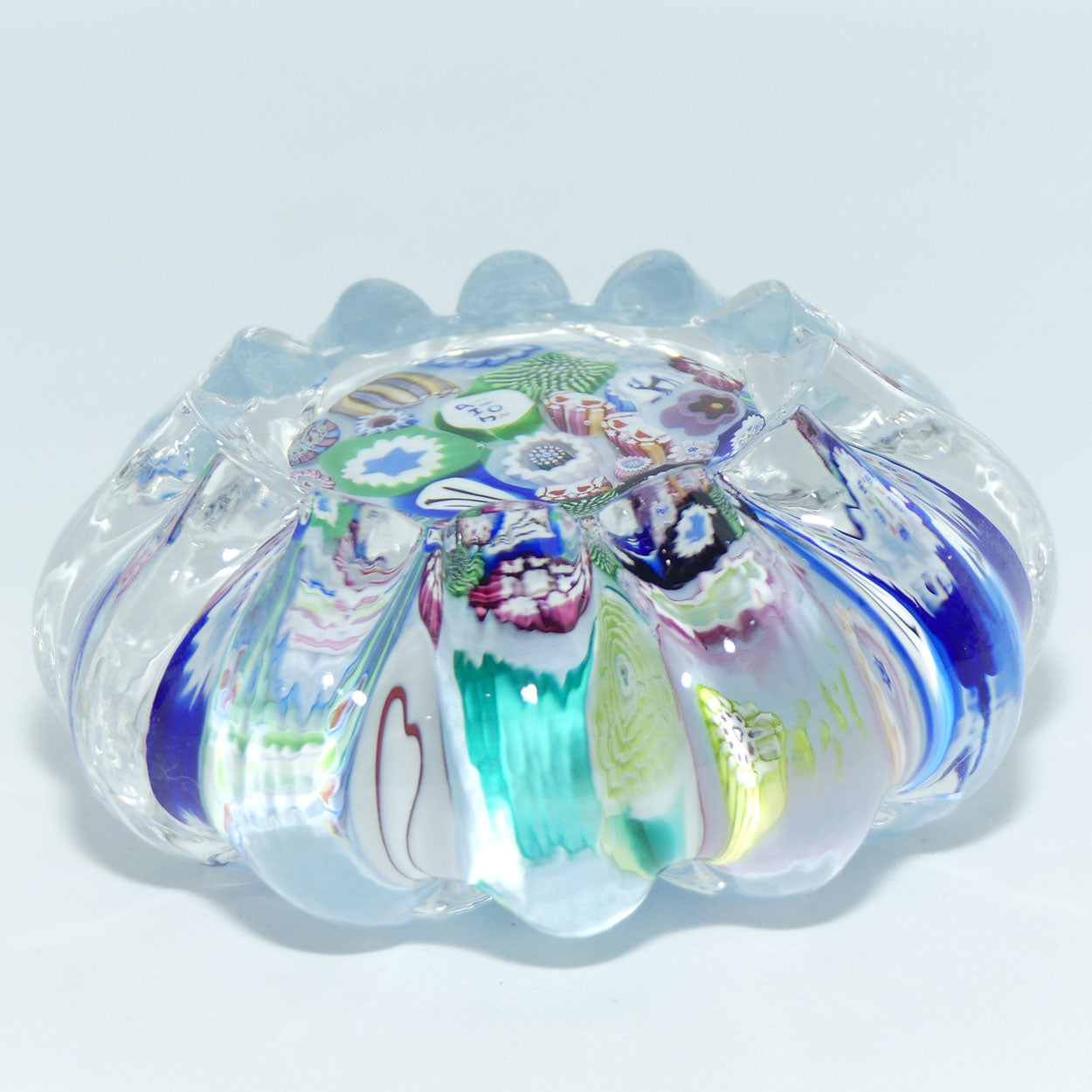 John Deacons Scotland | Daisy shape Magnum paperweight | End of Day | Pale Blue