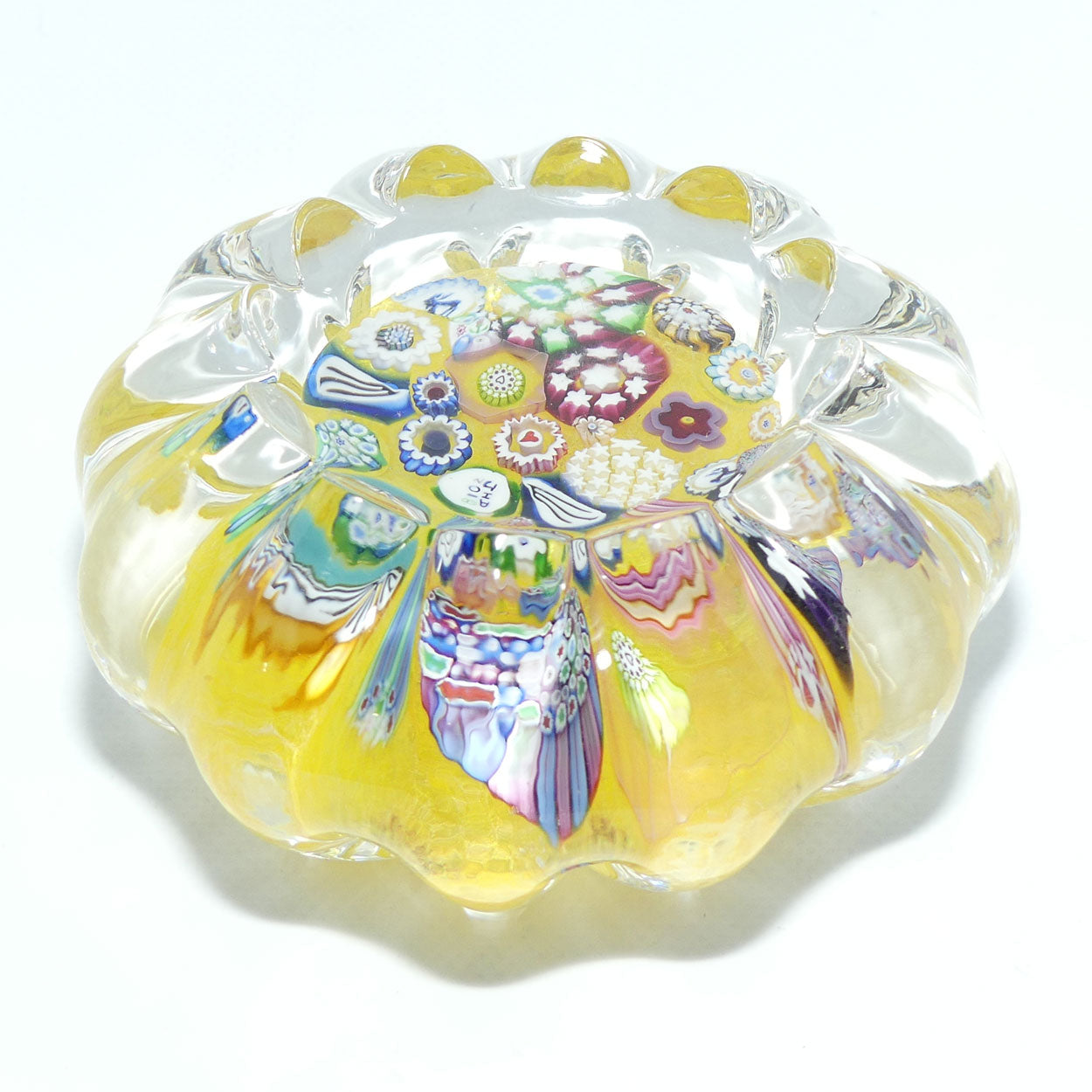 John Deacons Scotland | Daisy shape Magnum paperweight | End of Day | Yellow