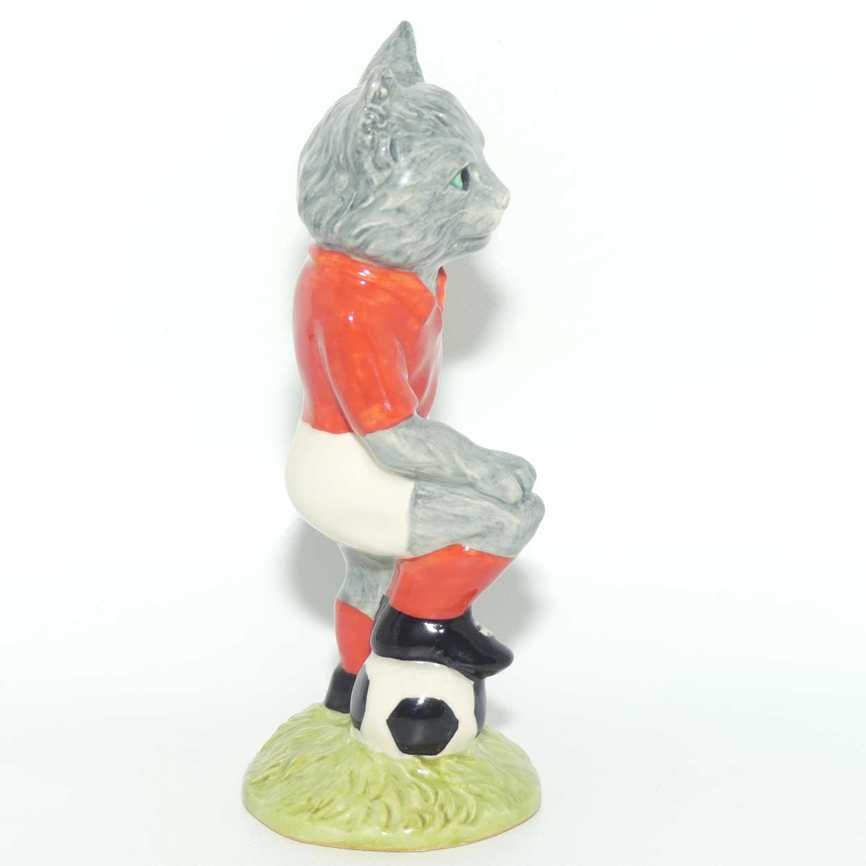 FF3 Beswick Footballing Felines Collection figure Kitkat