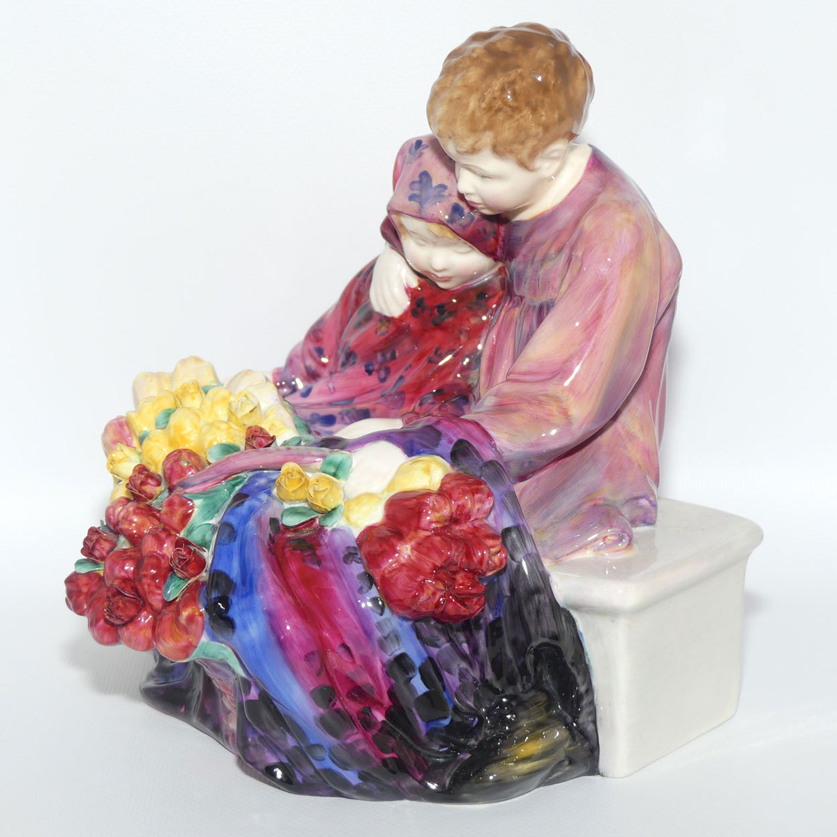 HN1342 Royal Doulton figure The Flower Seller's Children | 1960s
