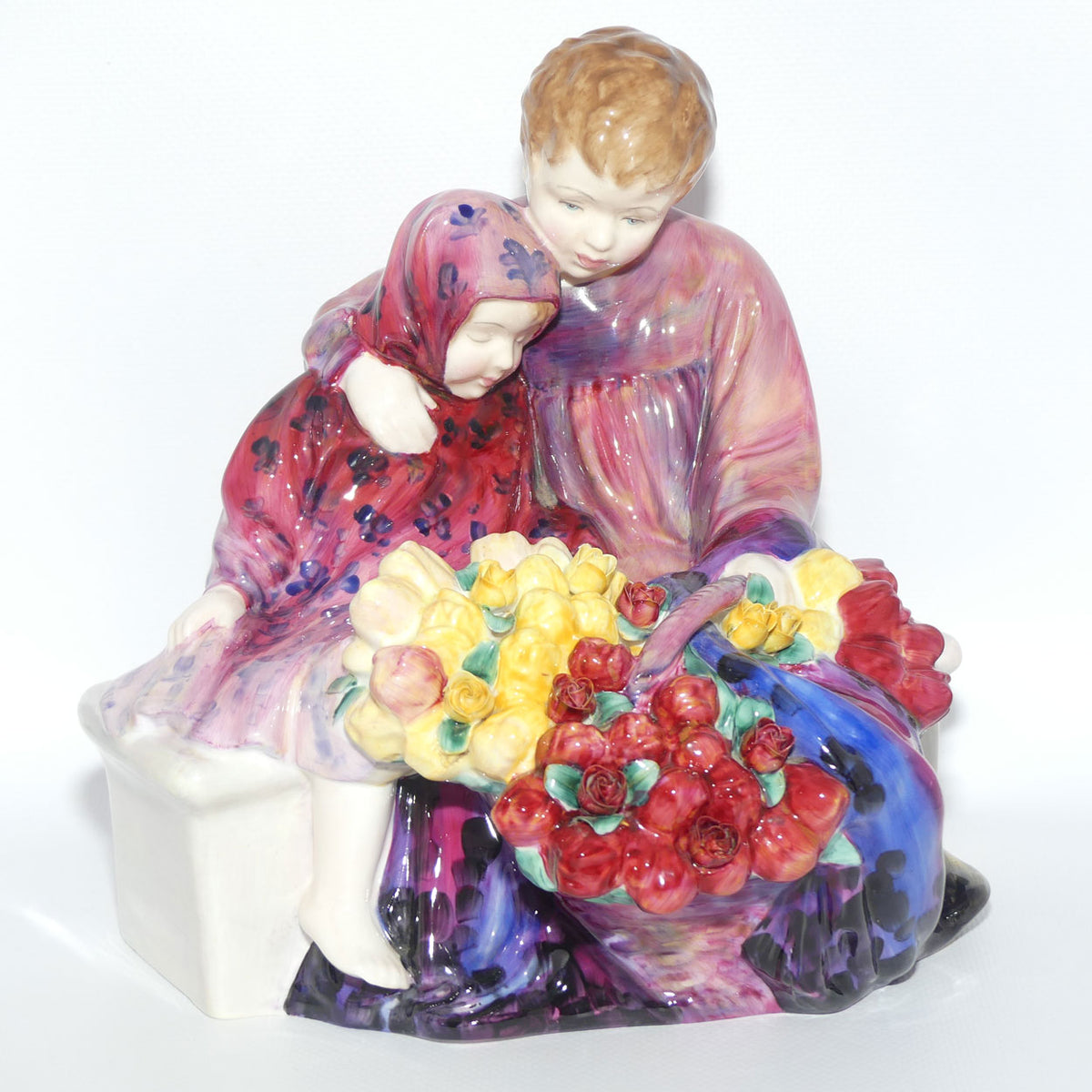 HN1342 Royal Doulton figure The Flower Seller's Children | 1960s