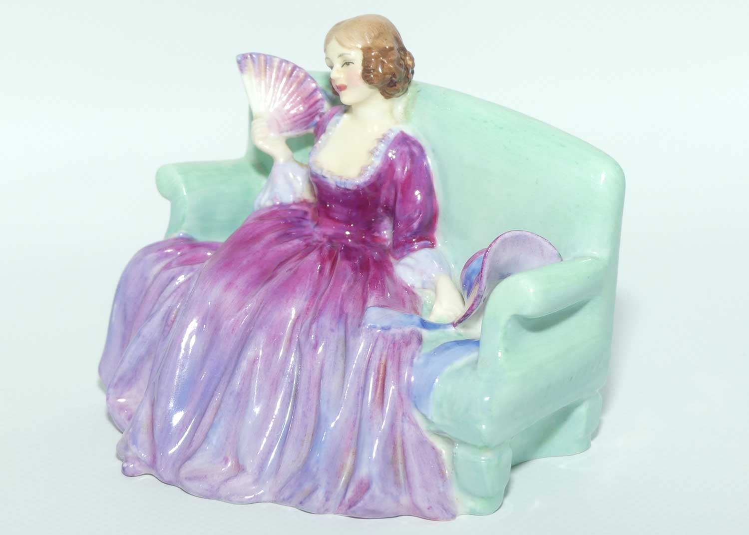 HN1589 Royal Doulton figure Sweet and Twenty | Small Size