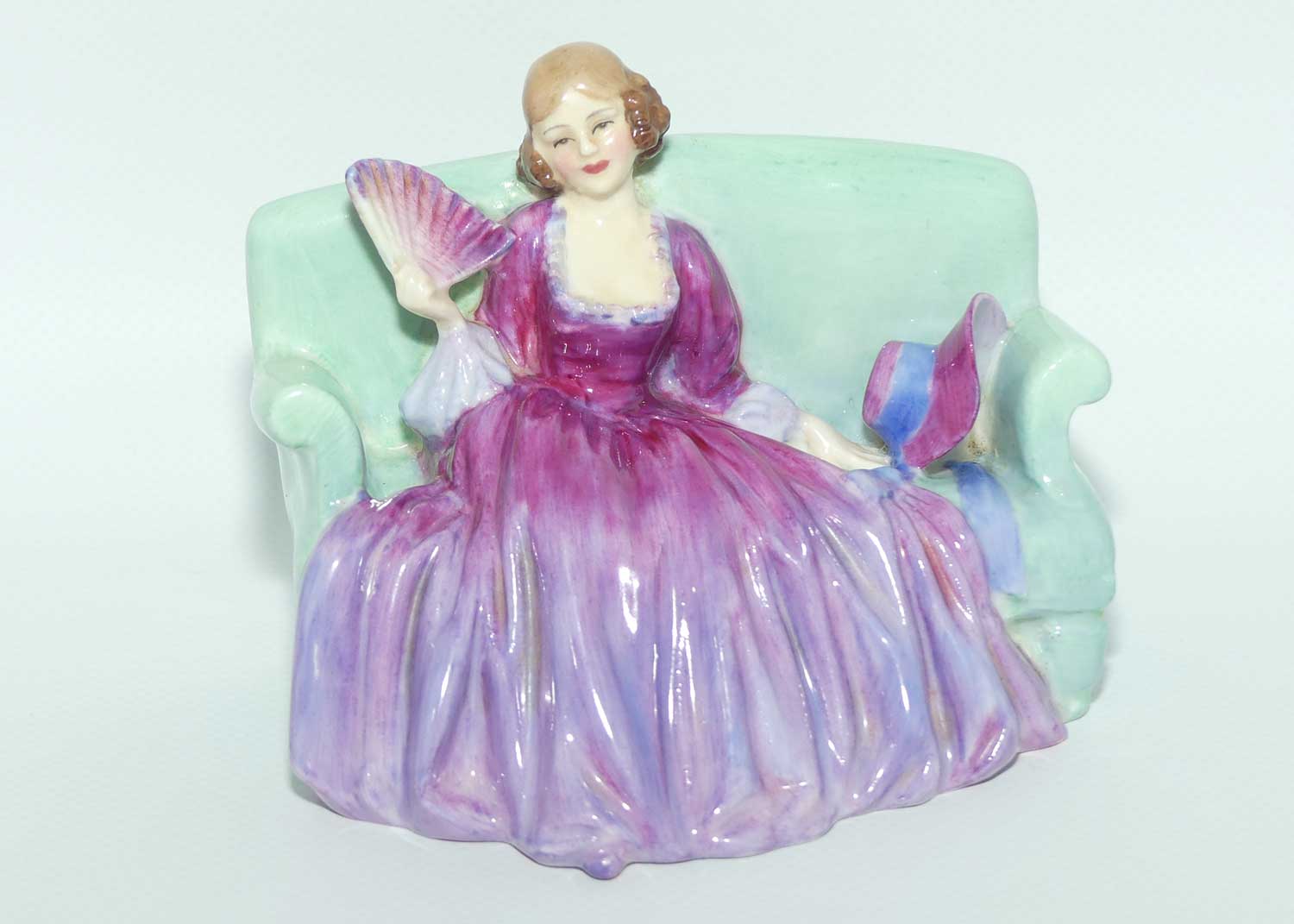 HN1589 Royal Doulton figure Sweet and Twenty | Small Size