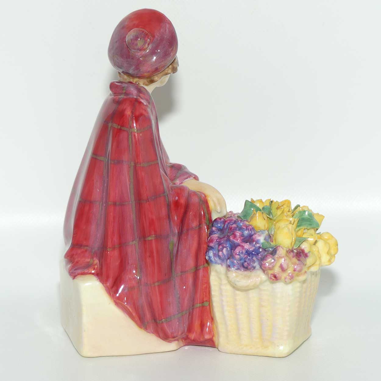 HN1626 Royal Doulton figure Bonnie Lassie