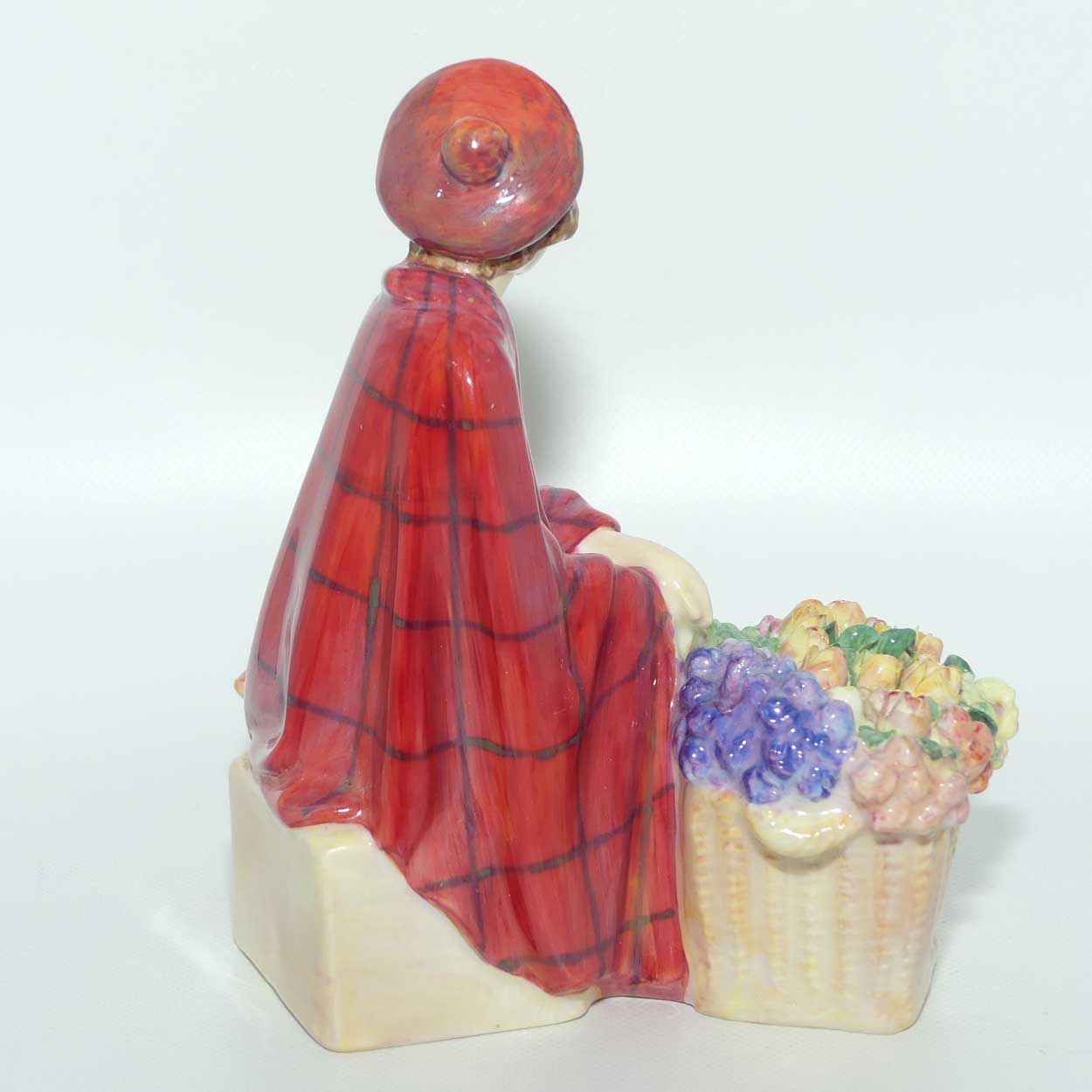 HN1626 Royal Doulton figure Bonnie Lassie