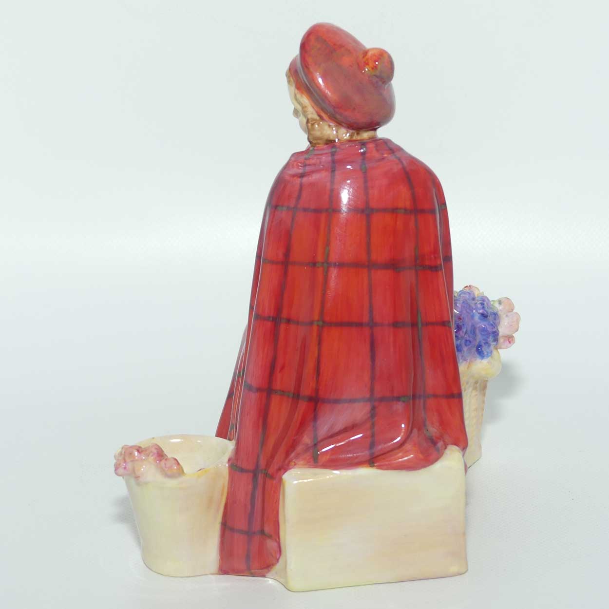 HN1626 Royal Doulton figure Bonnie Lassie