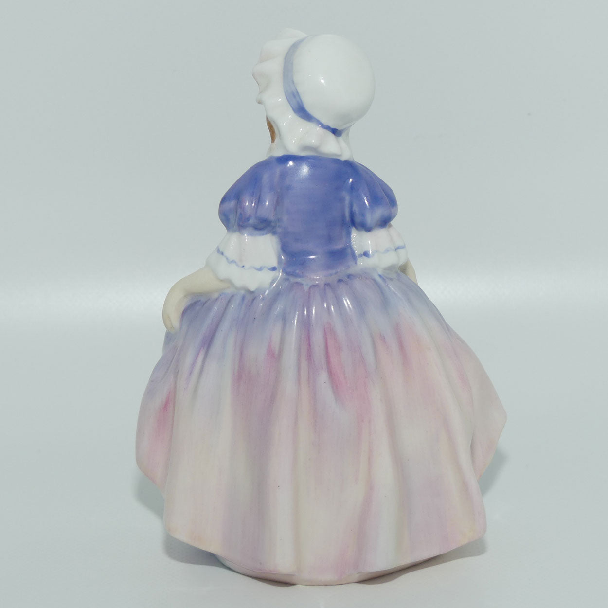HN1678 Royal Doulton figure Dinky Do | early version