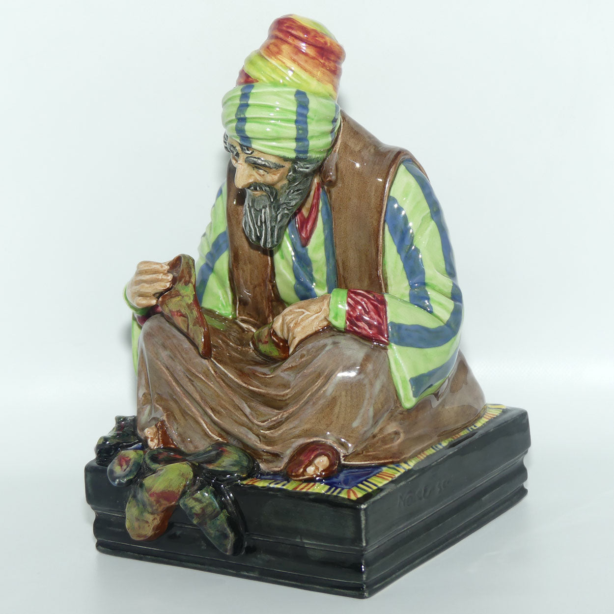 HN1706 Royal Doulton figure The Cobbler | Green and Brown