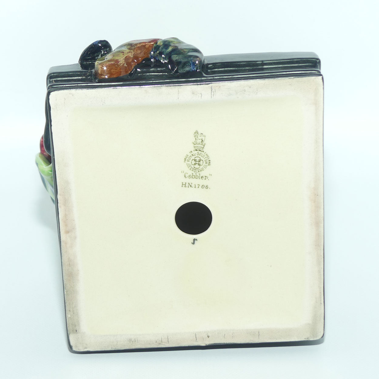 HN1706 Royal Doulton figure The Cobbler | Green and Brown