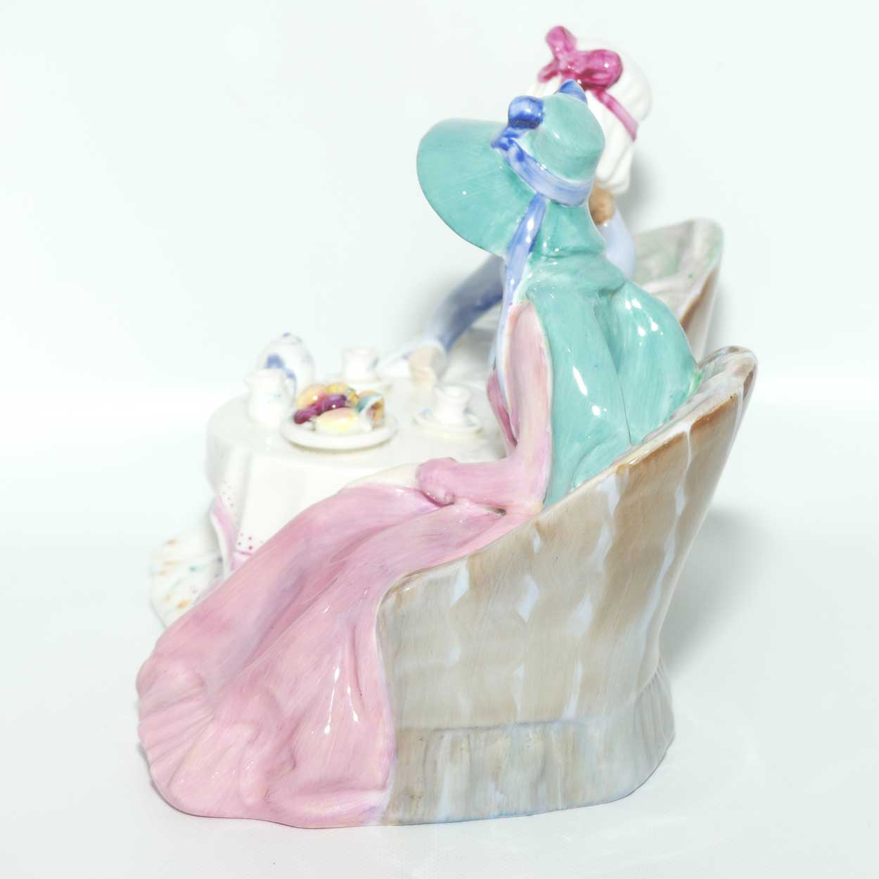 HN1747 Royal Doulton figure Afternoon Tea | later