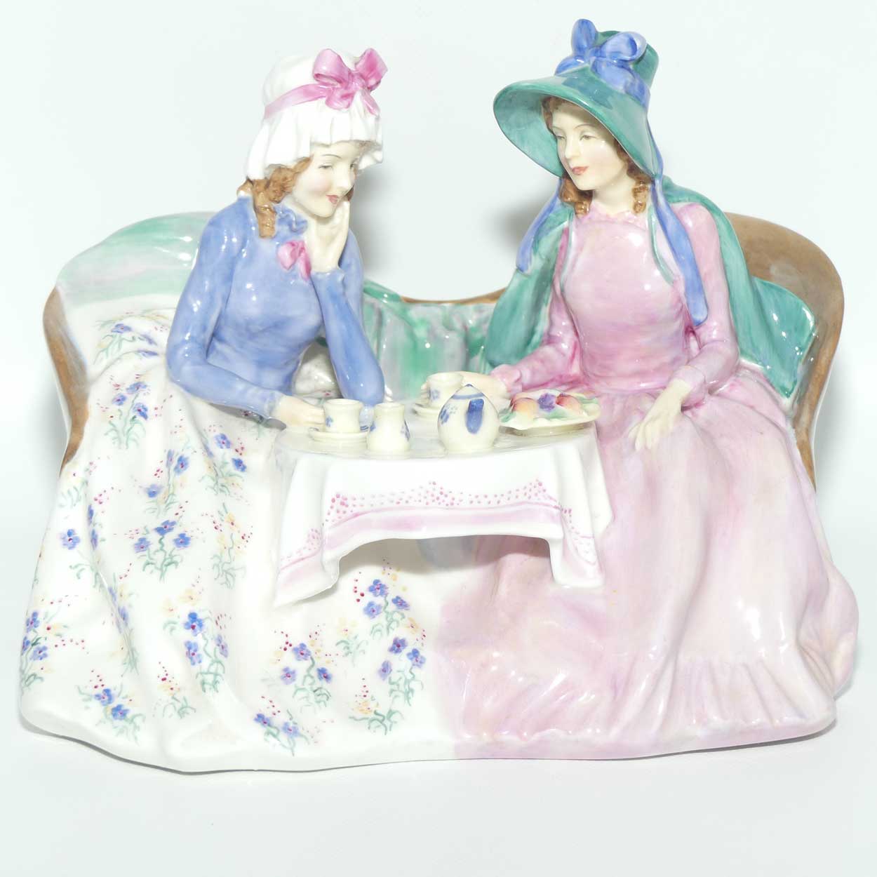 HN1747 Royal Doulton figure Afternoon Tea | early