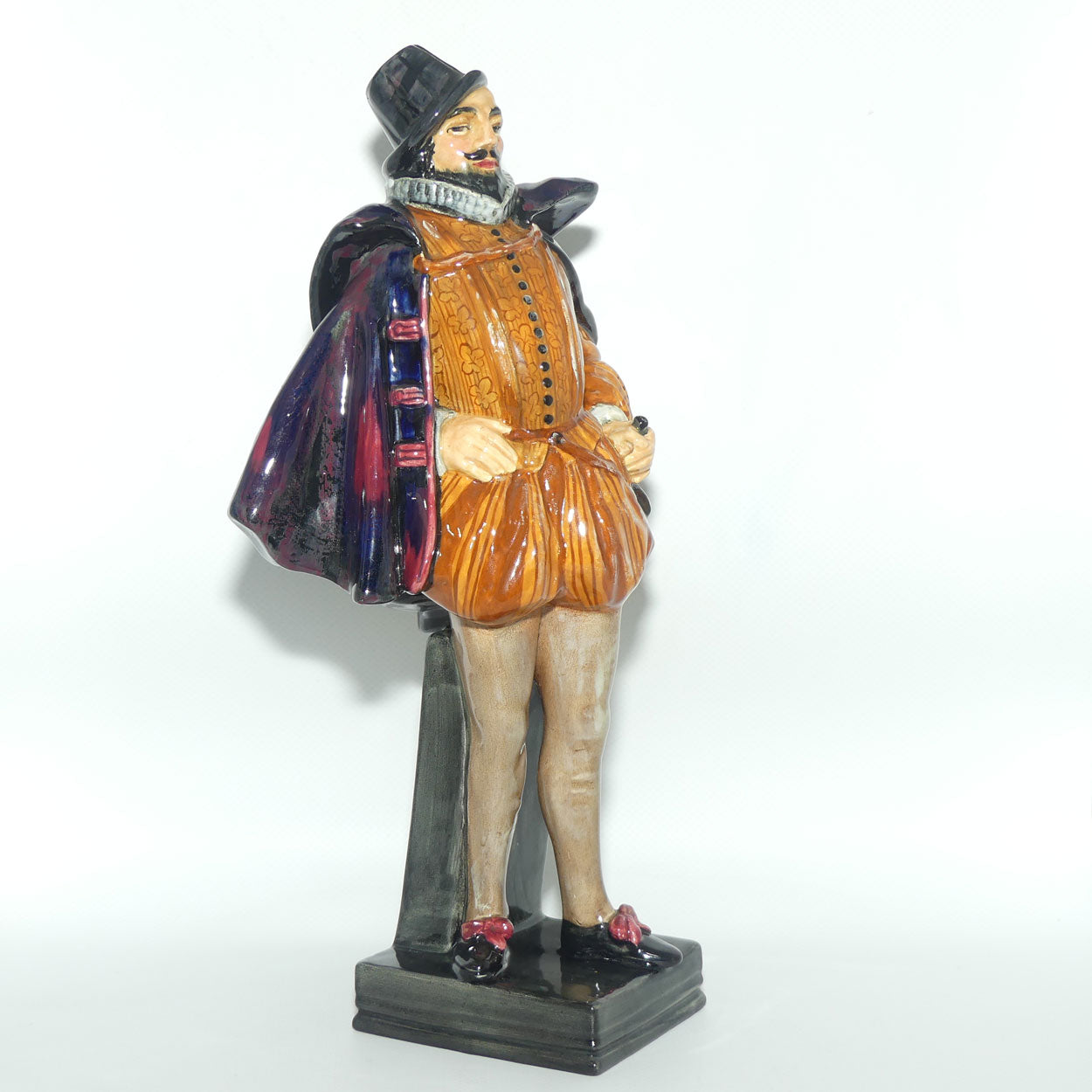 HN1751 Royal Doulton figure Sir Walter Raleigh