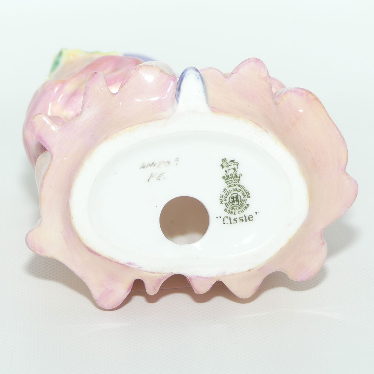 HN1809 Royal Doulton figure Cissie | early version