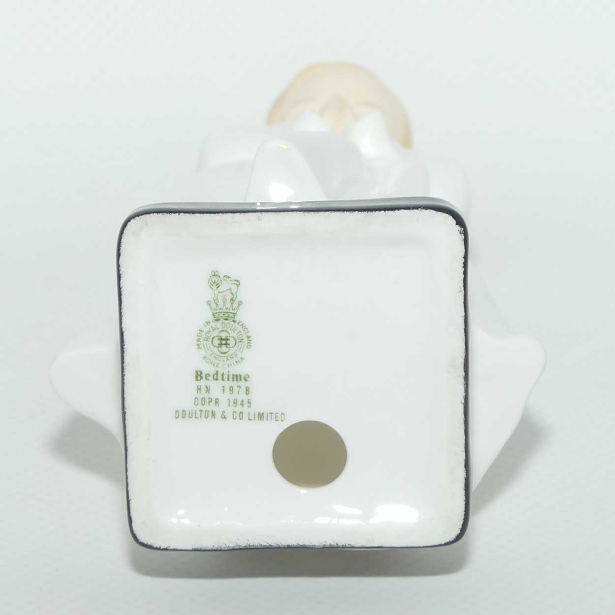 HN1978 Royal Doulton figure Bedtime | 1960's | Light Hair