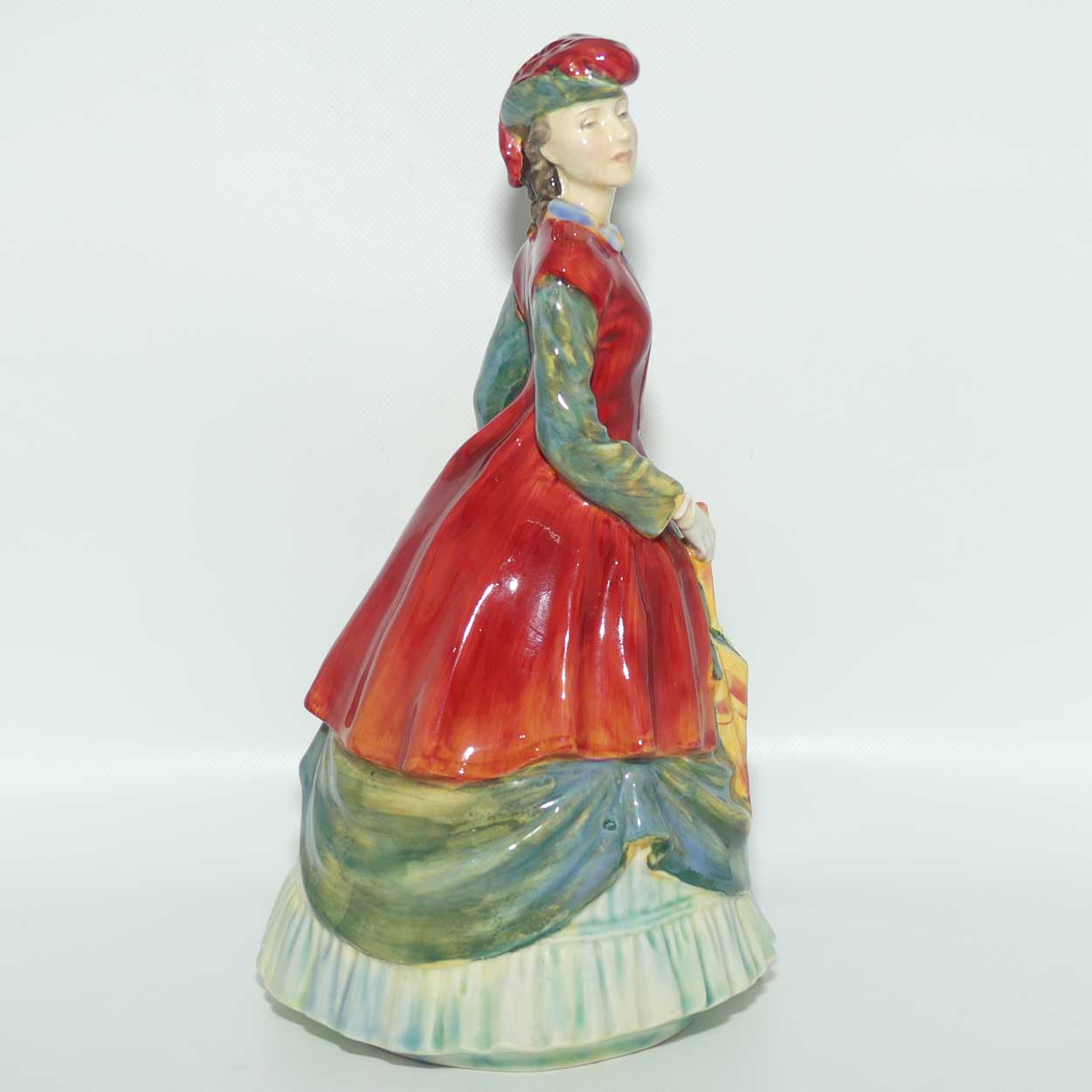 HN2010 Royal Doulton figure The Young Miss Nightingale