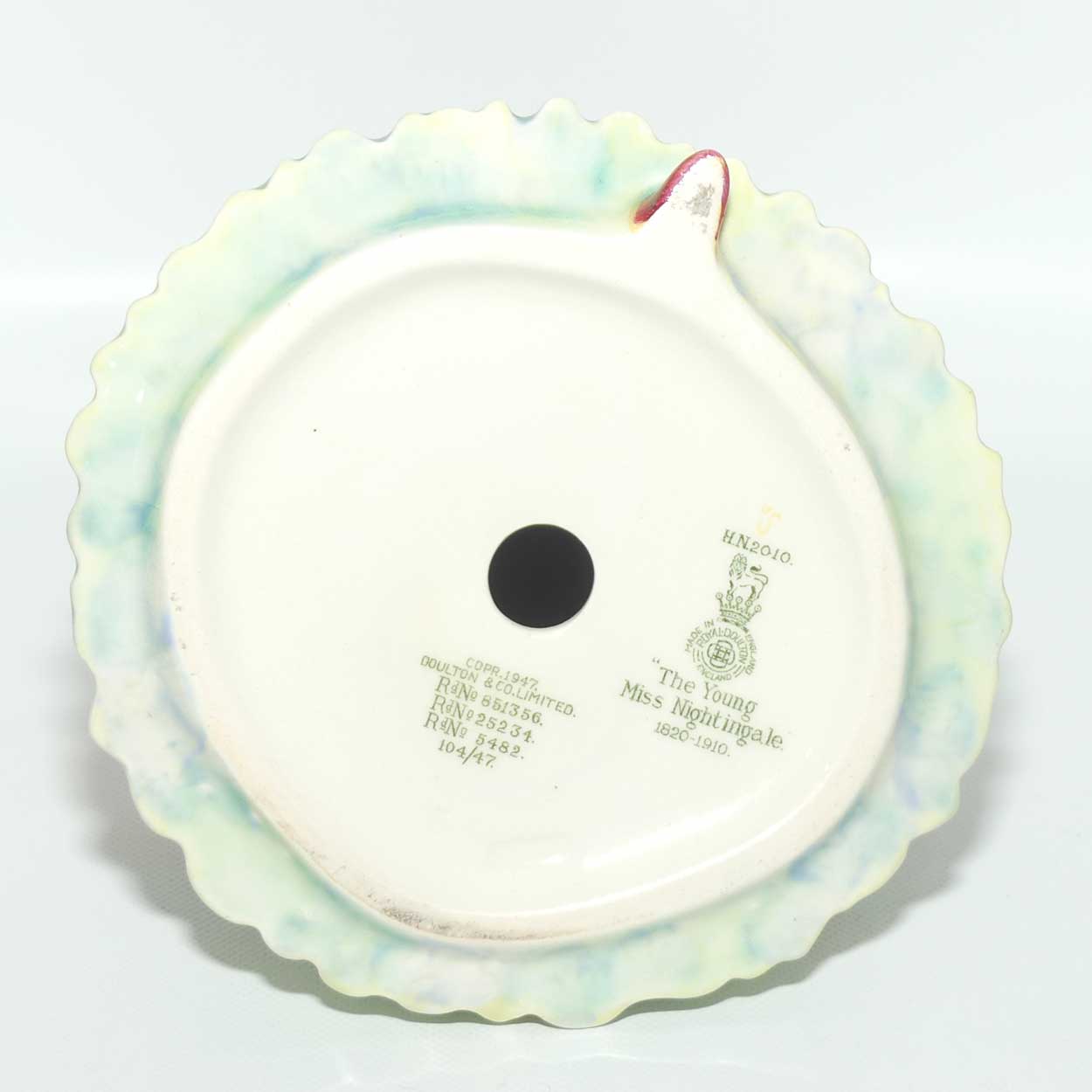 HN2010 Royal Doulton figure The Young Miss Nightingale