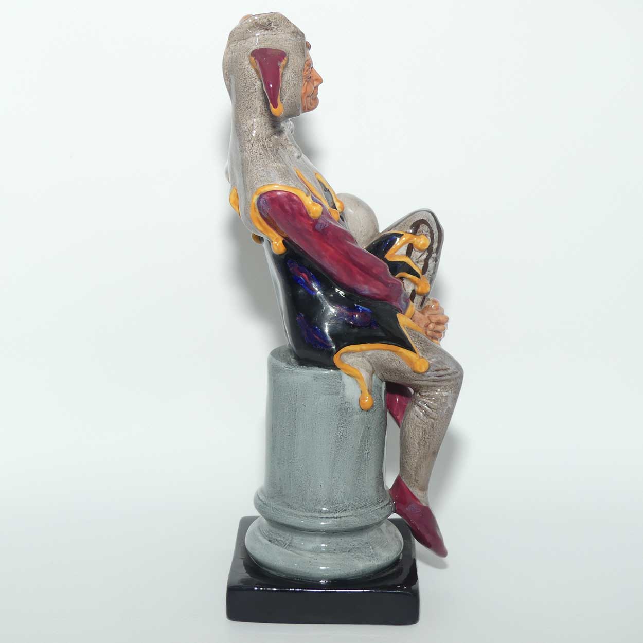 HN2016 Royal Doulton figure The Jester | 1970s era