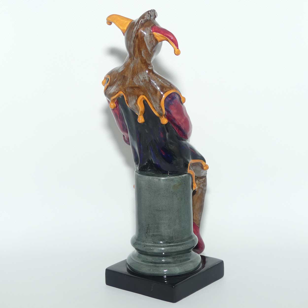 HN2016 Royal Doulton figure The Jester | 1950's era