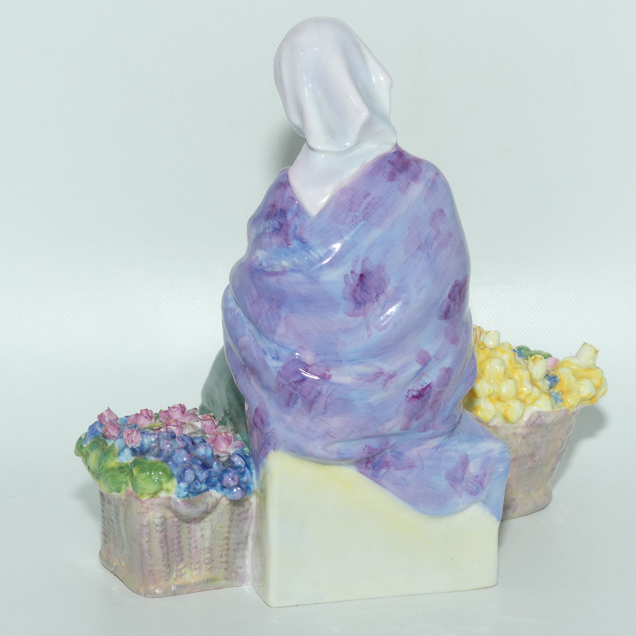 HN2031 Royal Doulton figure Granny's Heritage | #2