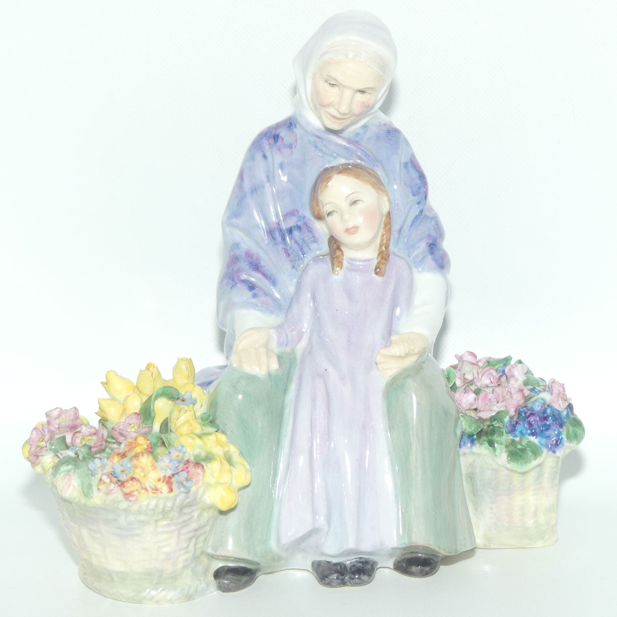 HN2031 Royal Doulton figure Granny's Heritage | #3