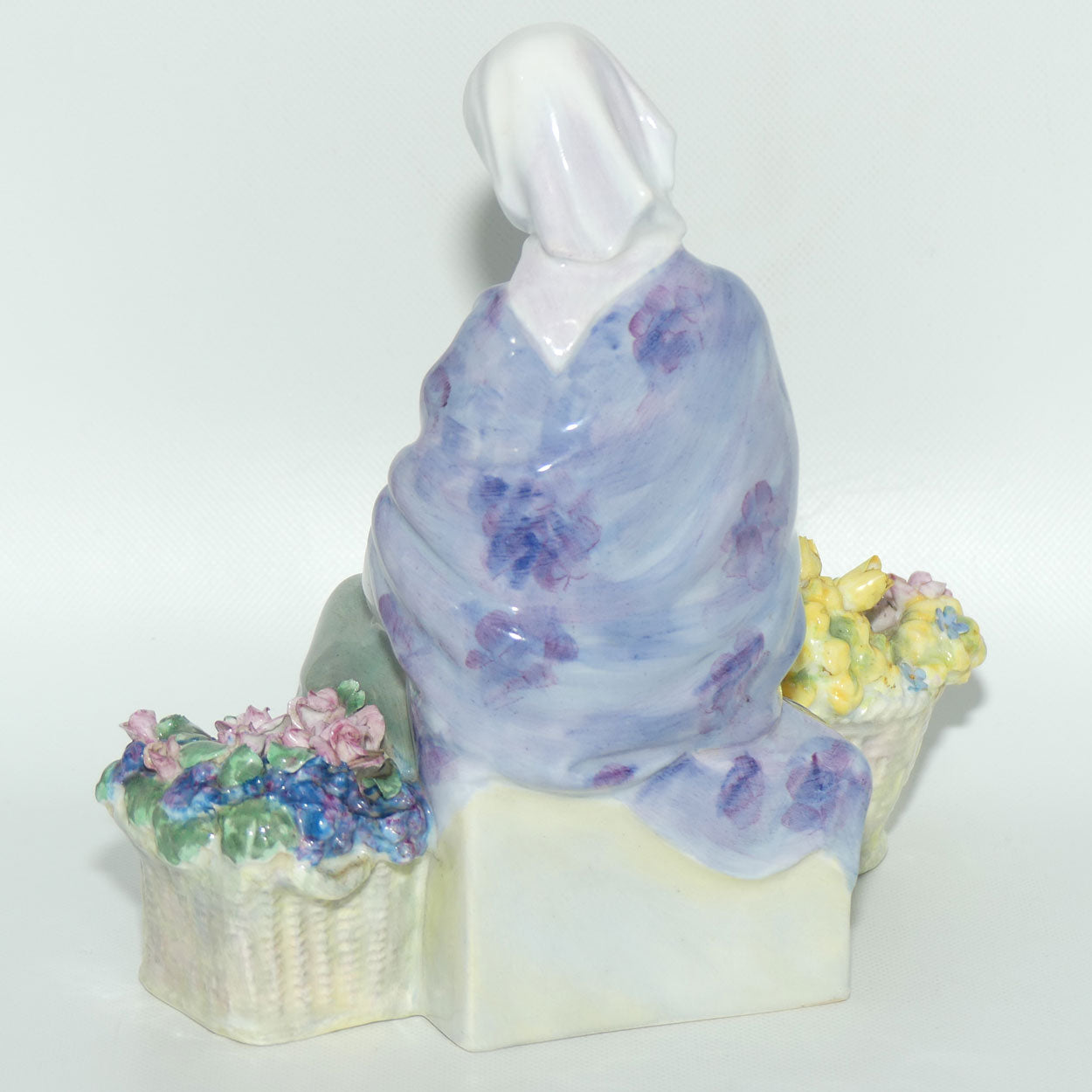 HN2031 Royal Doulton figure Granny's Heritage | #3