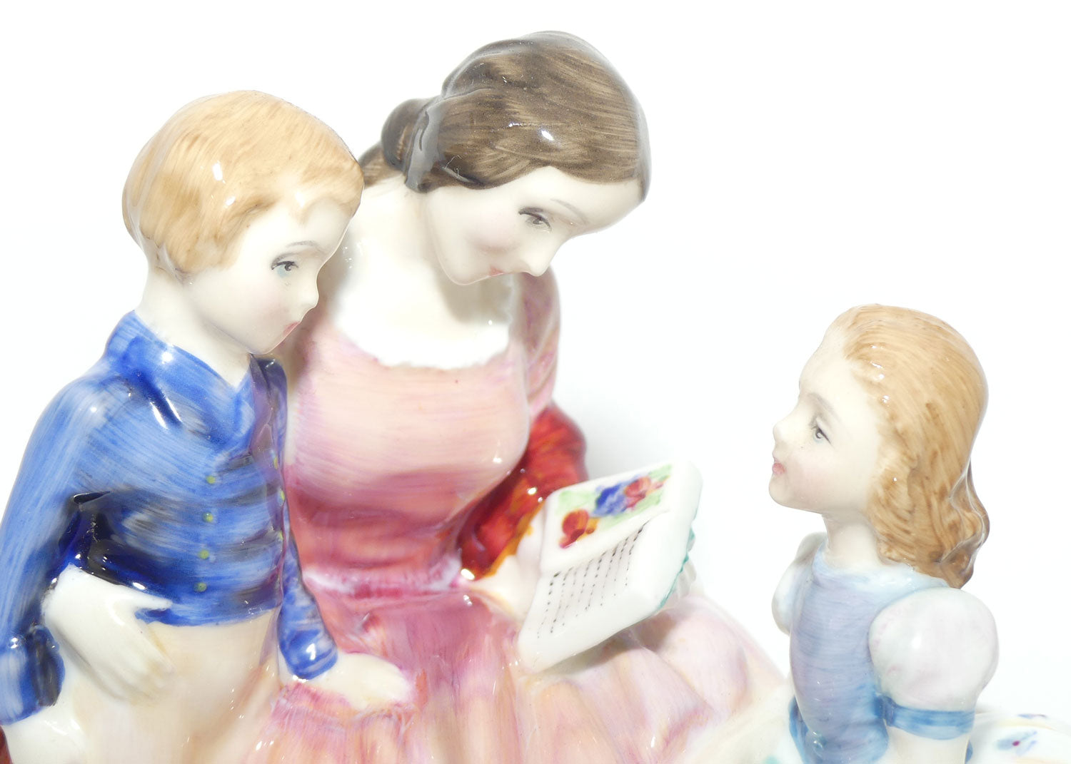 HN2059 Royal Doulton figure Bedtime Story | later version