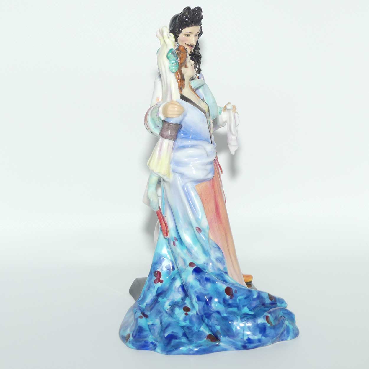 HN2076 Royal Doulton figure Promenade