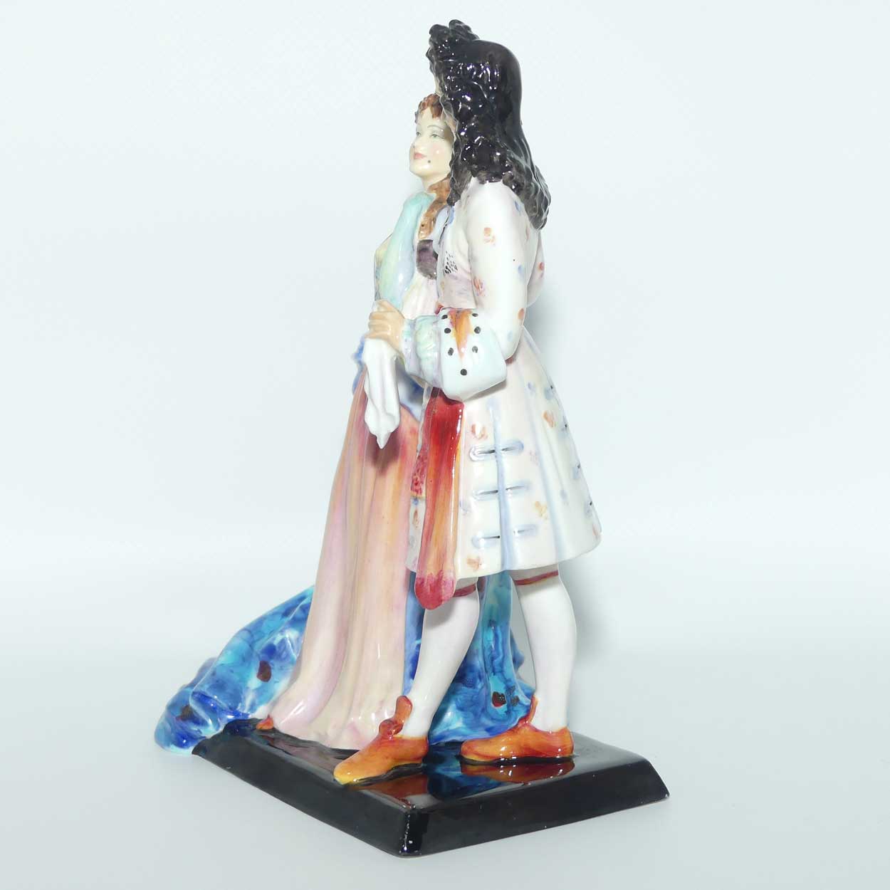 HN2076 Royal Doulton figure Promenade