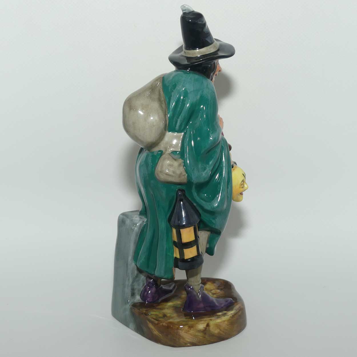 HN2103 Royal Doulton figure Mask Seller | later version